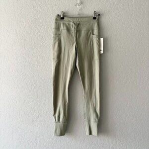 Yogalicious NWT Women Size XS Green 7/8 High Rise Joggers Pockets Prestige Sport
